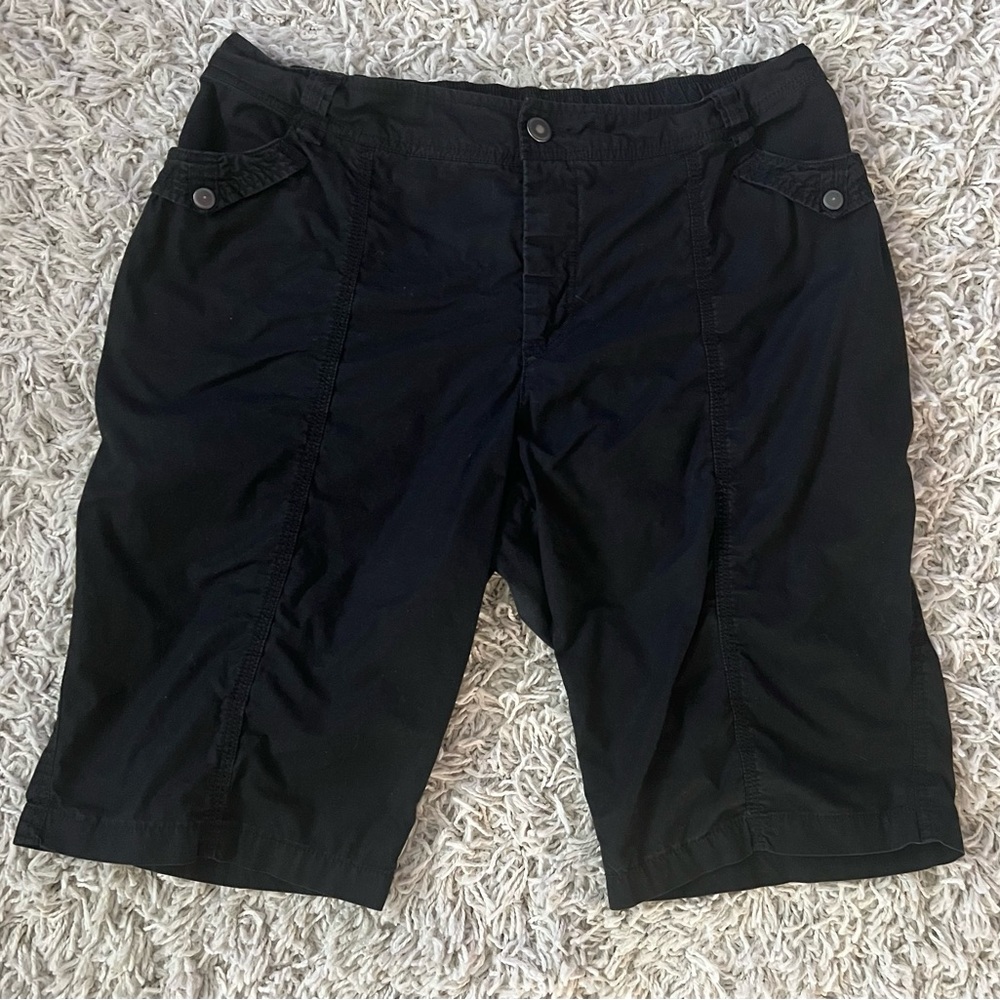 Avenue Black Relaxed Capri Shorts Plus Size 18
